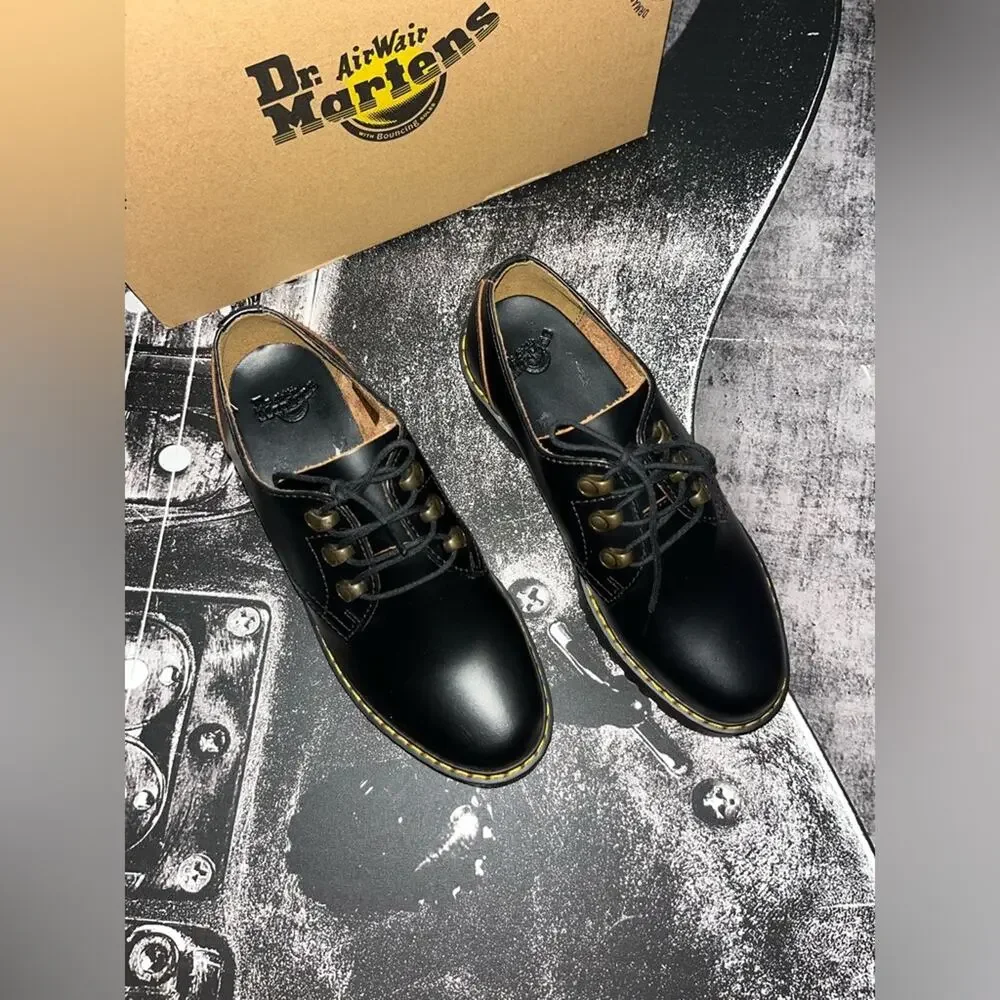 NIB Dr. Martens Leona Lug Sole Platform Derby